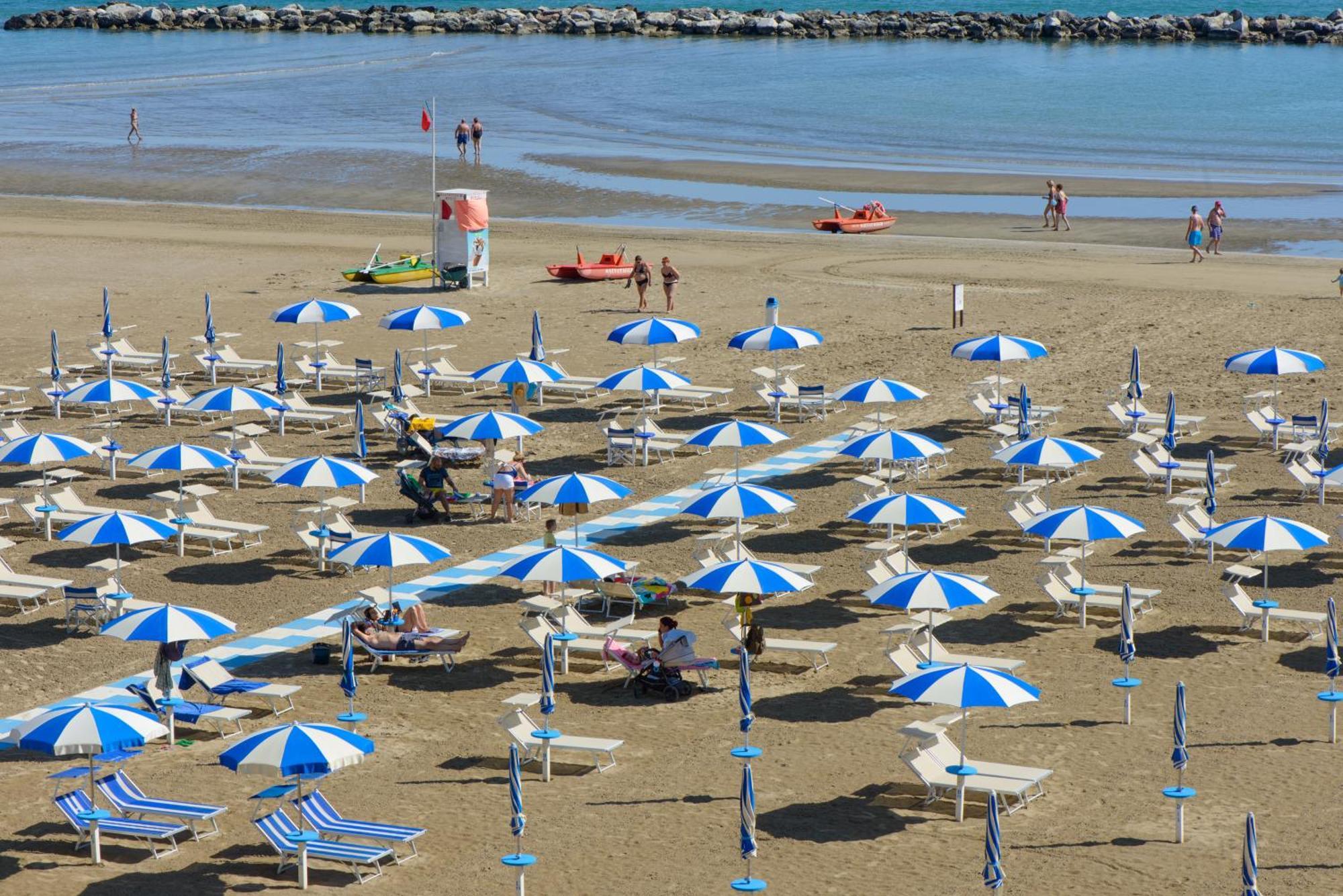 Nautic Beach Hotel Rimini Exterior photo